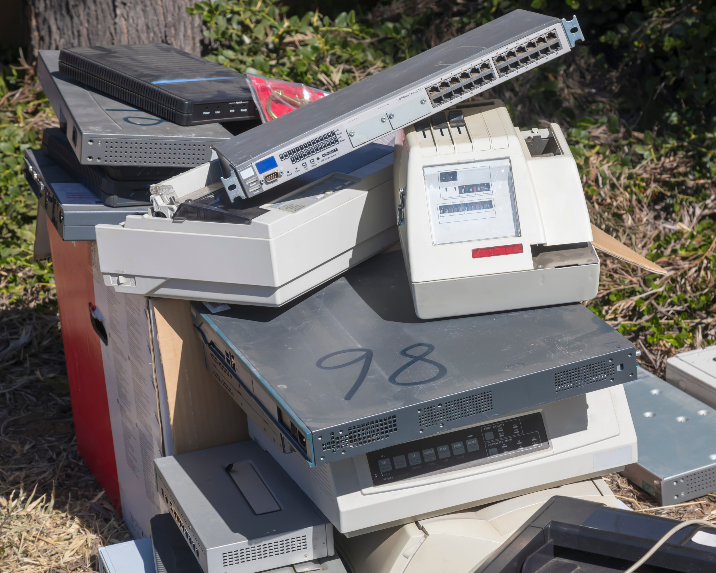 How to Responsibly Get Rid of Old Computers Near You in 2024
